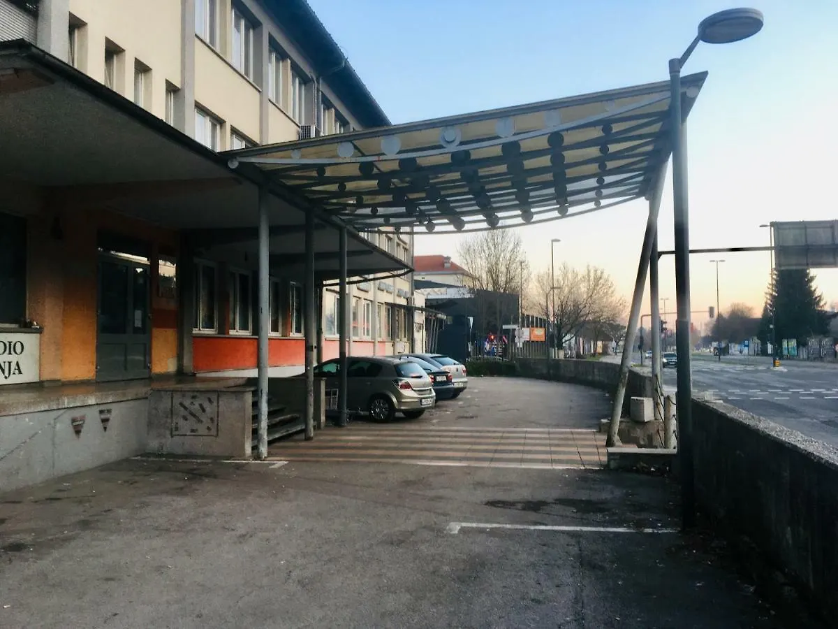 Apartment Cozy, Bright And Affordable Single Studio - Free Parking Ljubljana Slovenia